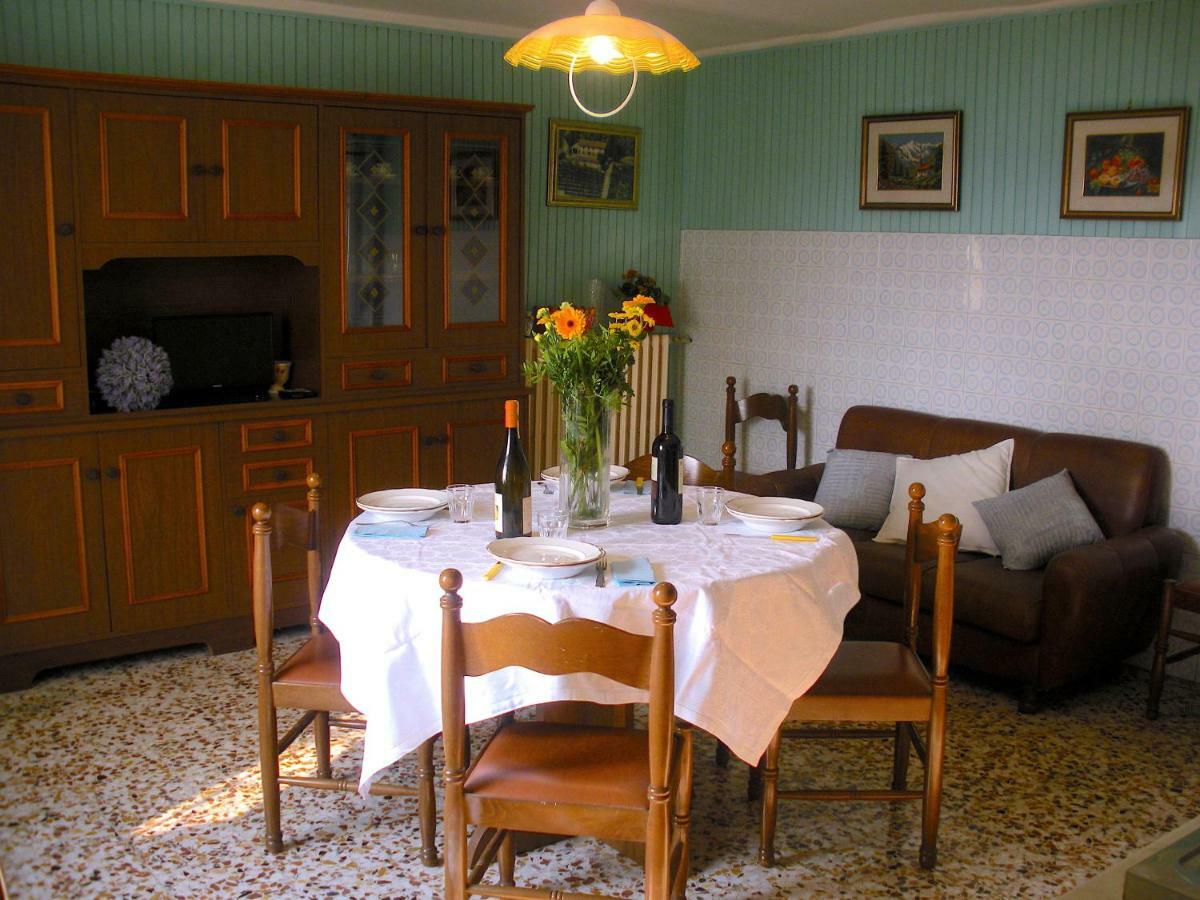 Villa Cascina Tra I Vigneti A Nizza Monferrato Exterior foto